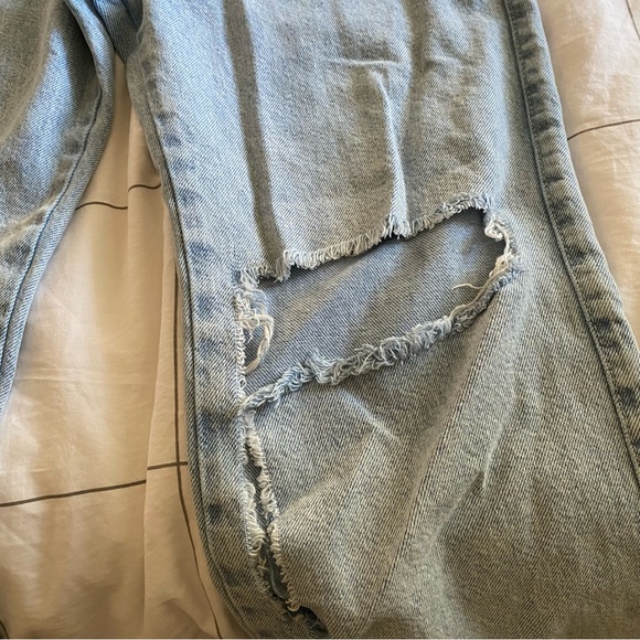 Zara Wide Leg Distressed Jeans - Picture 2 of 8